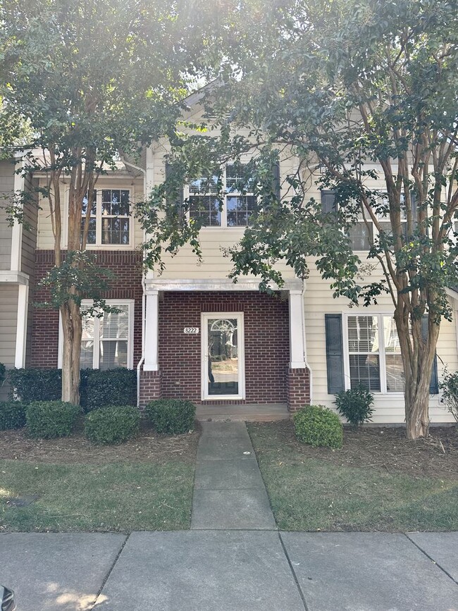 Cute 3BR/2.5 Bath Townhouse - Cute 3BR/2.5 Bath Townhouse