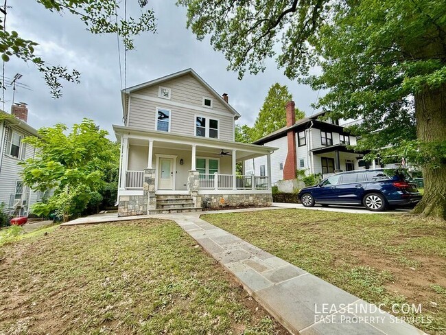 Photo - 1257 Lawrence St NE House