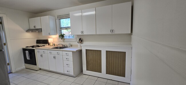 Photo - 100 Melvin Ave Unit A