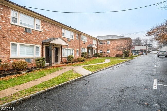 365 Bloomfield Ave