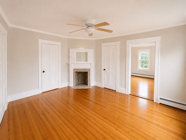 Photo - 182 Grove St Unit 4