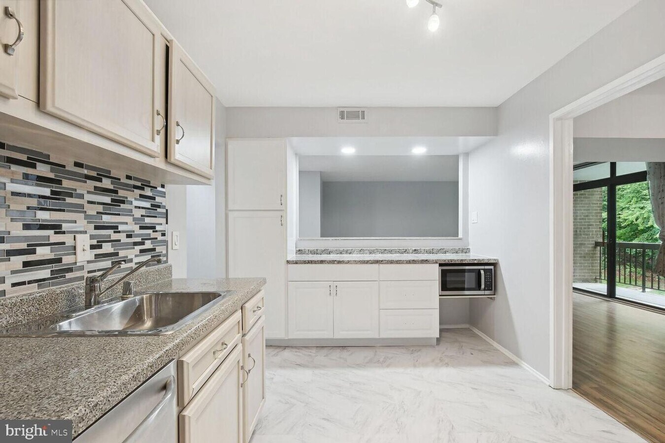 Photo - 1635 Parkcrest Cir Unidad 201