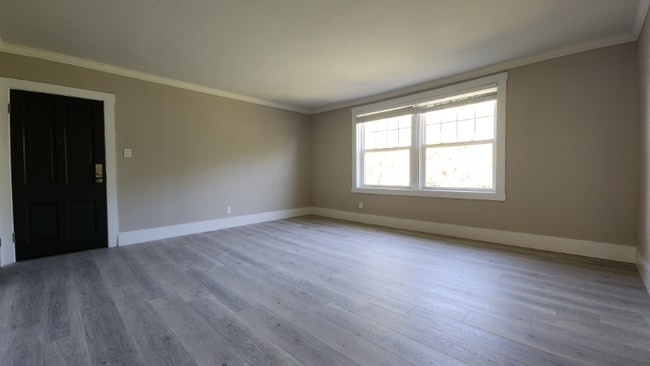 Photo - 813 Westwood Dr