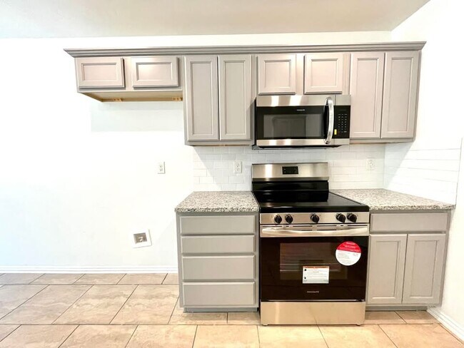 Photo - 914 Indian Plns Rd