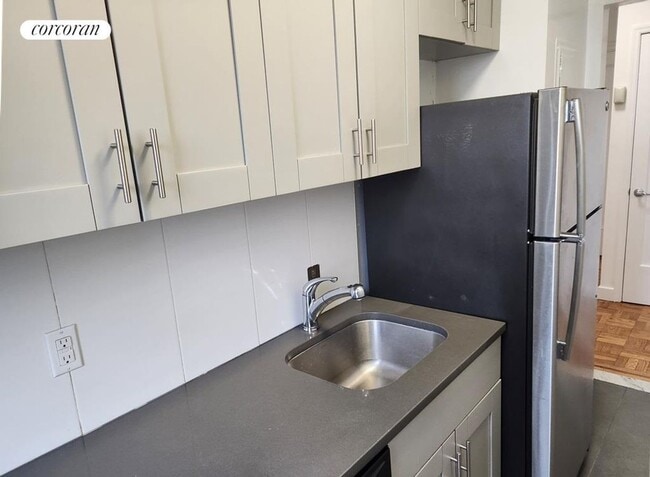 Photo - 3900 Greystone Ave