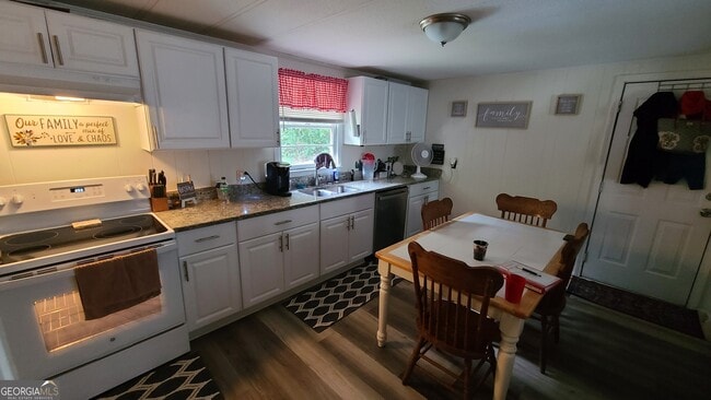 Photo - 114 Randall Ave