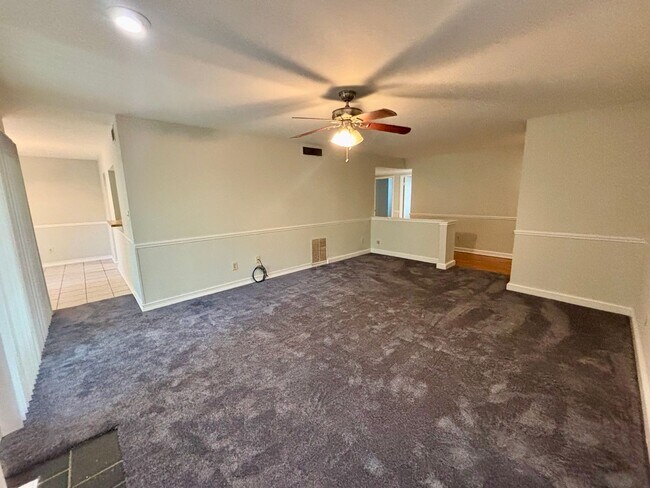 Photo - 57 Doranne Ct