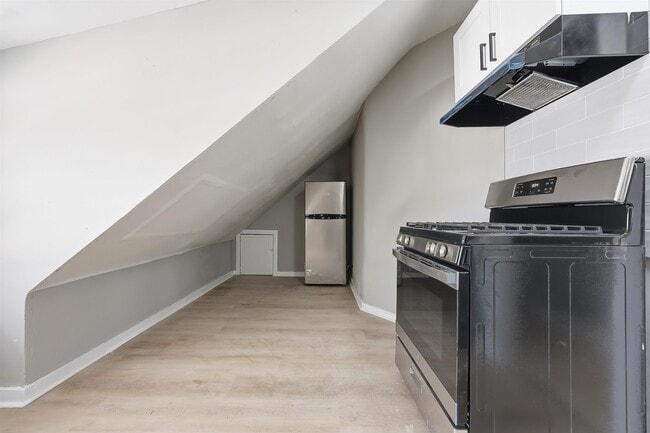 Photo - 40 Bayview Ave Unit 3