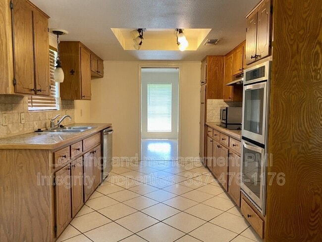 Photo - 5714 Ardmore Dr