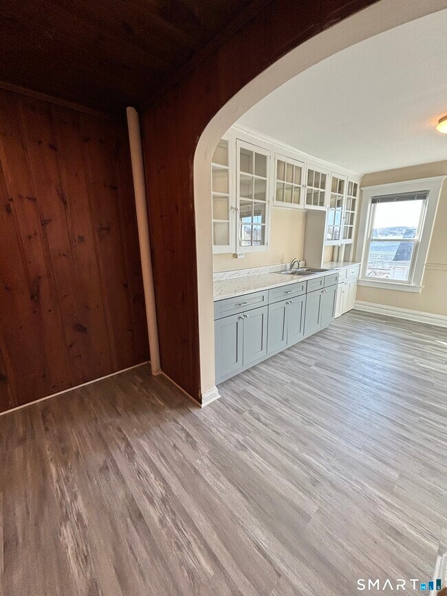 Photo - 409 Main St Unit 9