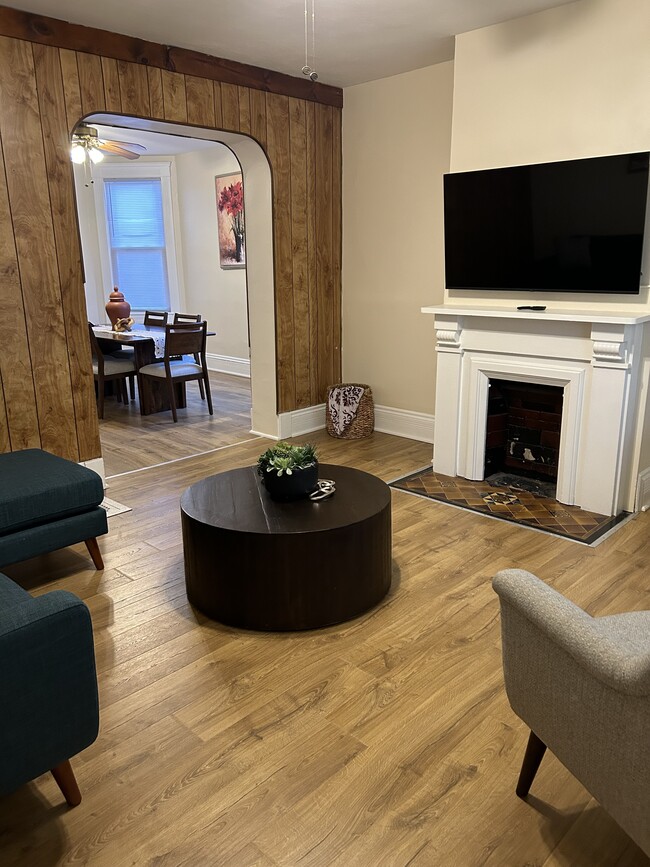 Photo - 3322 Daisy Ave