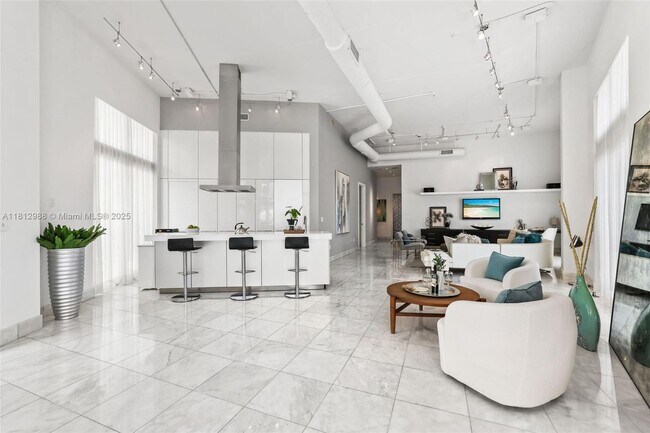 Photo - 2001 Meridian Ave Unit 101