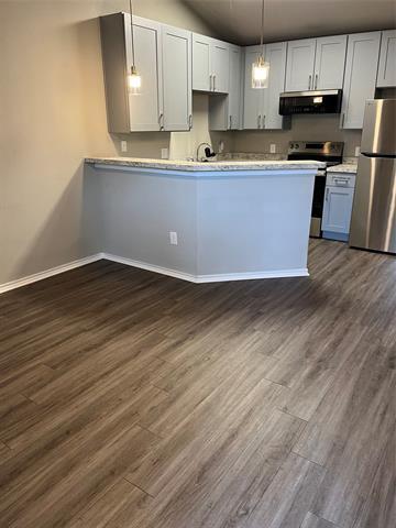 Building Photo - 6108 Abrams Rd Unit 528