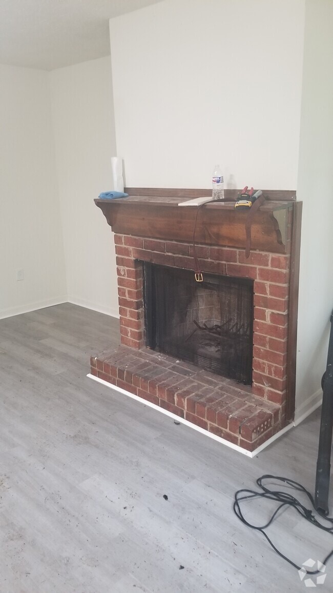 Building Photo - 1665 Cedar Shoals Dr Rental