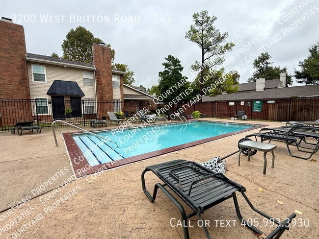 Photo - 3200 W Britton Rd Unidad 241