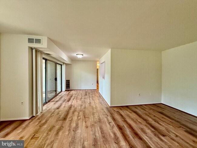 12204 Braxfield Ct Unit 235