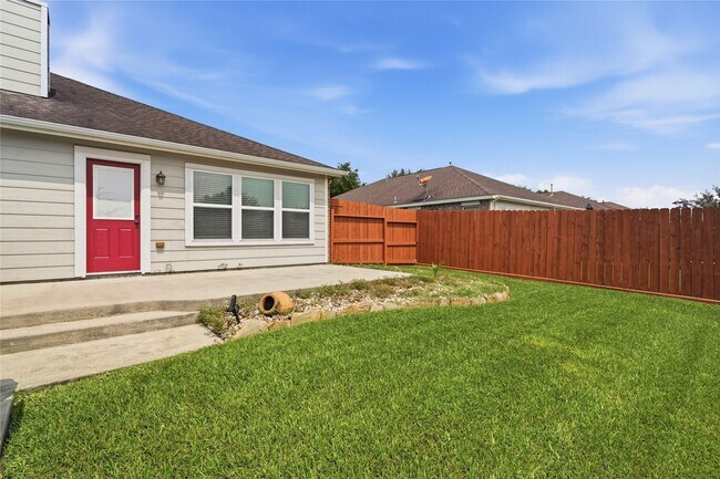 Photo - 2018 Leisure Ln