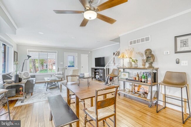 Photo - 113 E Taylor Run Pkwy