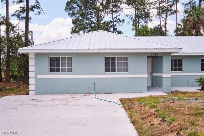 Building Photo - 3825 Hollycrest St Rental
