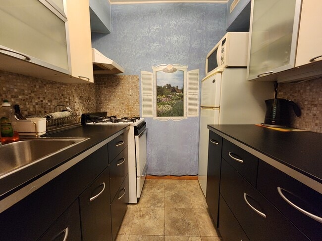 Photo - 2678 Ocean Ave Unit #L4