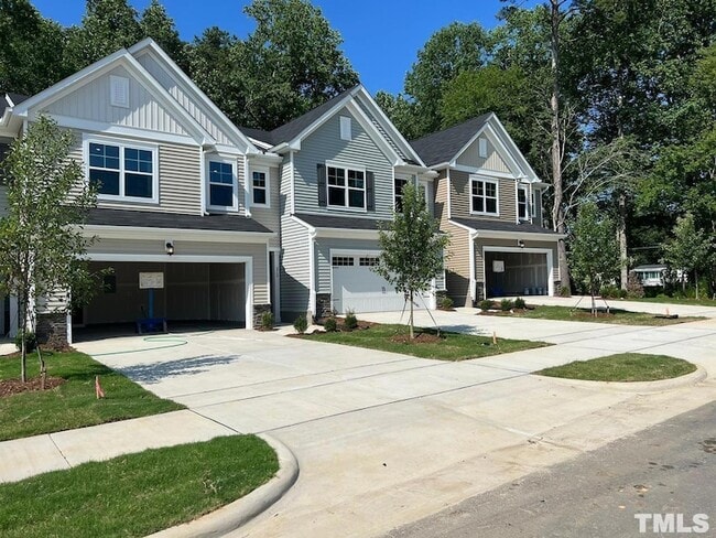 Photo - 212 Hiking Hl Ln