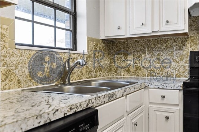 Photo - 1304 Chapel Creek Rd