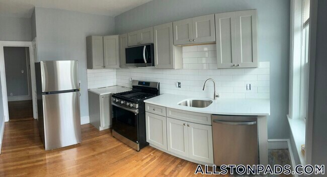 Building Photo - 9 Park Vale Ave Rental