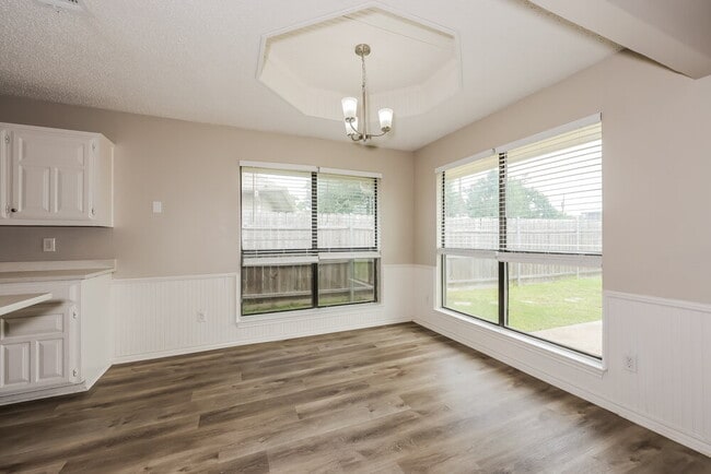 Photo - 308 Southlake Dr