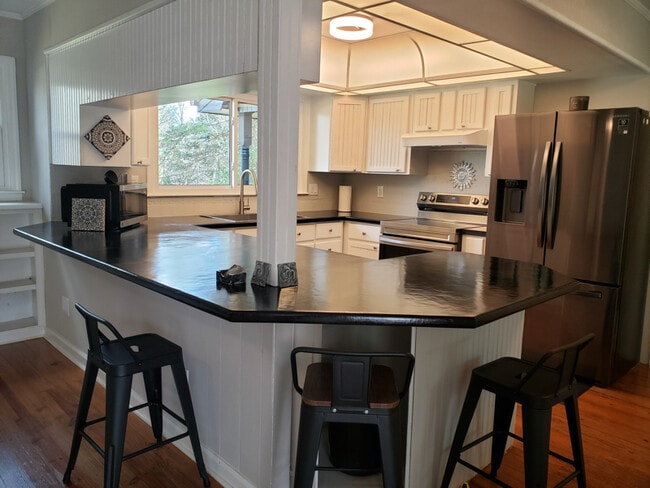 Photo - 5112 Miller Rd SW