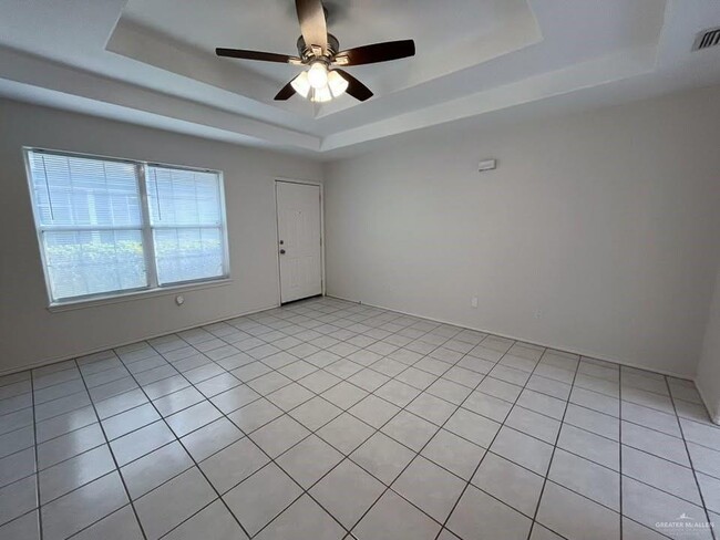 Photo - 18 N 8th St Unit 4