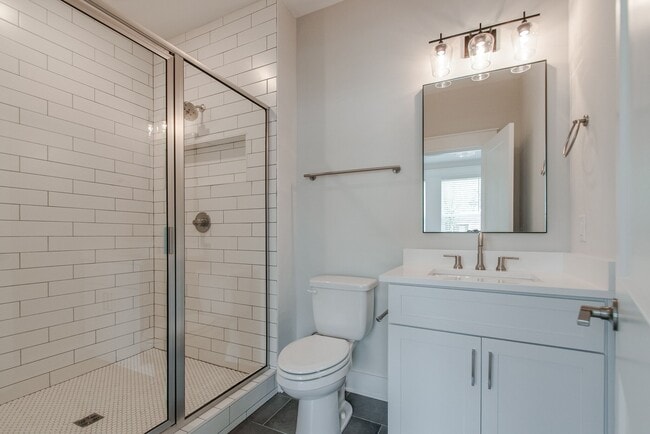 Photo - 530 Edwin St