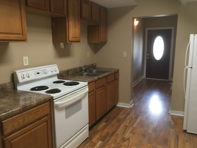 Photo - 657 Marion Ct