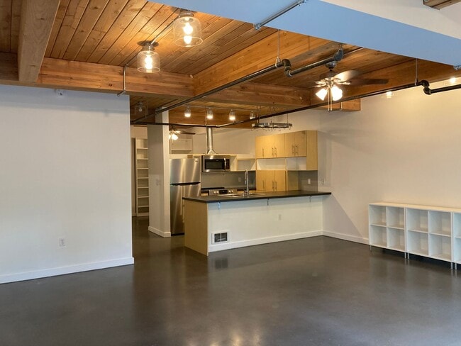 Photo - Veer Lofts Condominiums - South Lake Union Unit 208