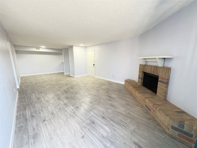 Photo - 10555 Turtlewood Ct