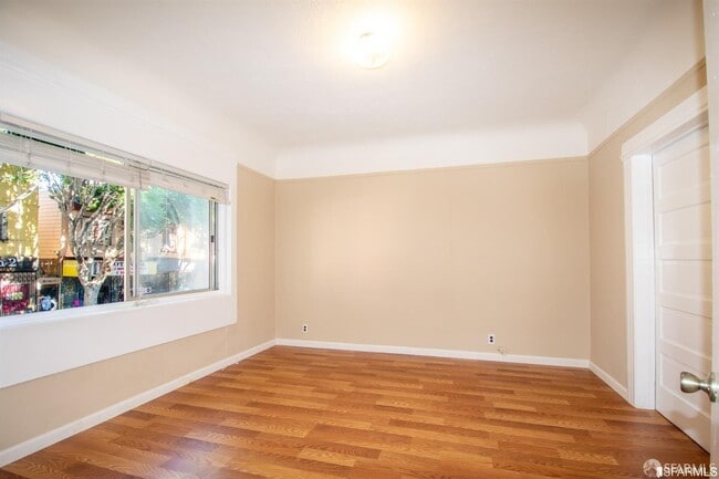 Photo - 3175 24th St