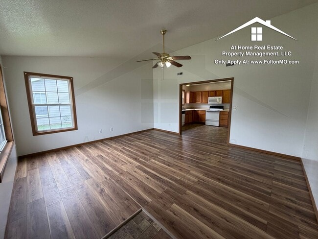 Photo - 2633–2635 Gates Boulevard Unit 2633 Gates Boulevard