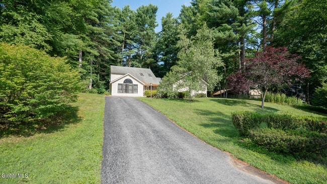 Photo - 64 Meadow Rue Pl