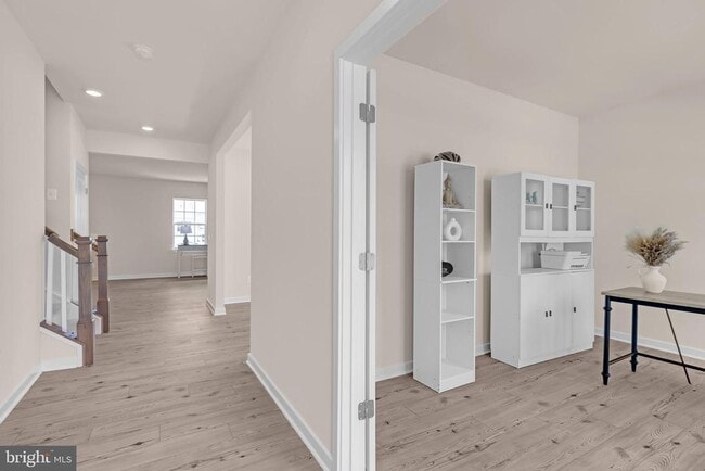 Photo - 2053 Whithorn Hl