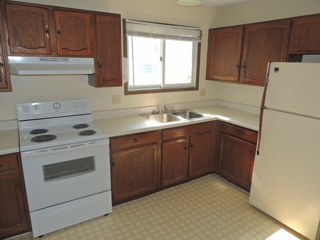 Photo - $995 | 2 Bedroom, 1 Bathroom Apartment | Cat Friendly | Available for August 1st, 2026 Move In!