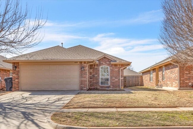 Building Photo - Adorable remodel in Yukon/Mustang schools
