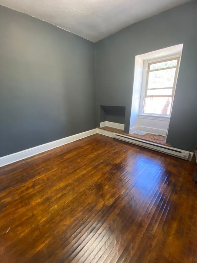 Photo - 228 W Vine St Unit Apt 3