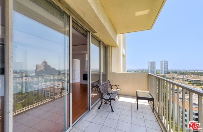 Photo - 2170 W Century Dr Unidad 1809