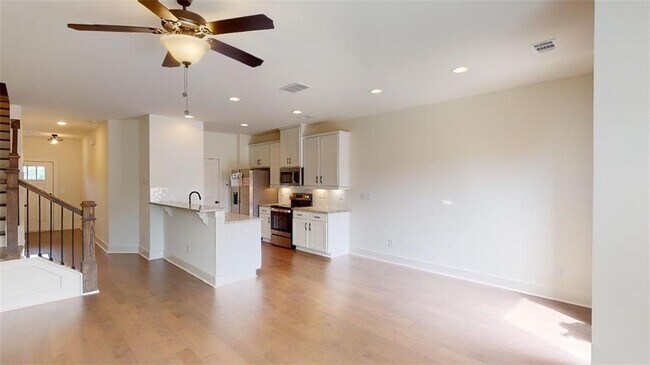 Photo - 5873 Greystone Dr