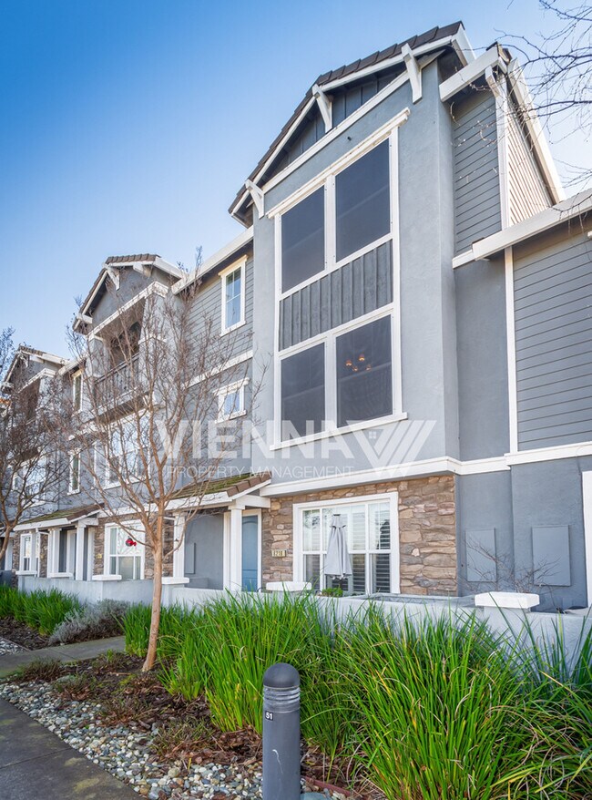 Photo - 6216 Lonetree Blvd
