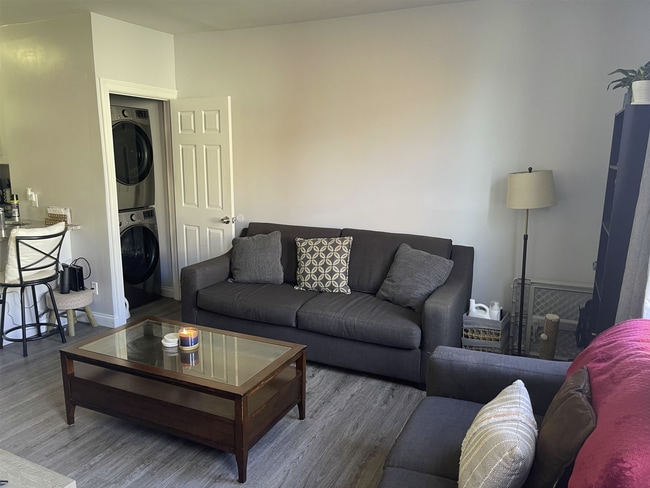 Living - 7 N Miami St Unit -2