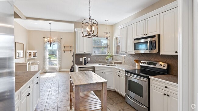 Building Photo - Now Available August 15th – Pet-Friendly H... Rental