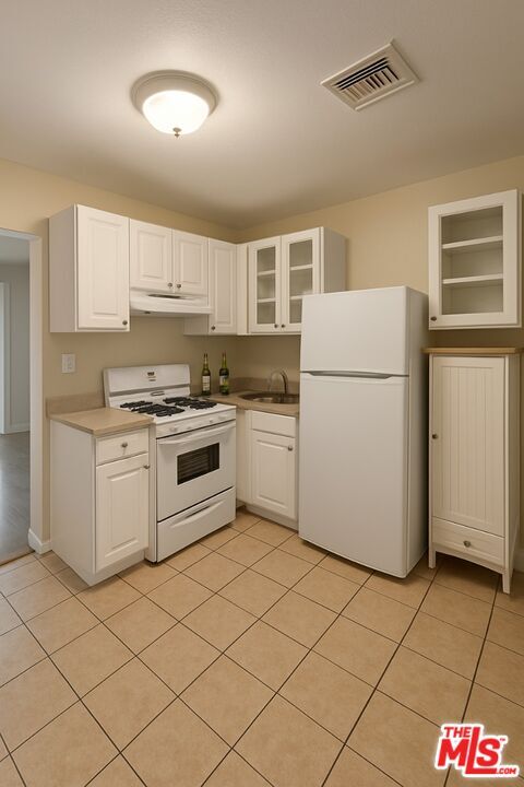 Photo - 6946 Simpson Ave