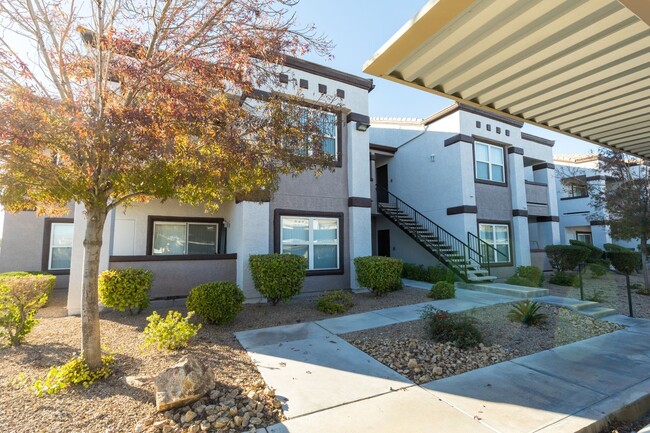 Building Photo - Lovely 2-Bedroom Condo in the Tuscano Comm... Unit 2106