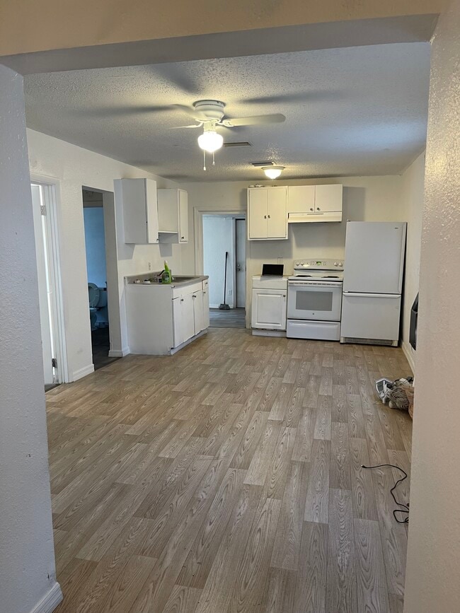 Photo - 8722 N Brooks St Casa