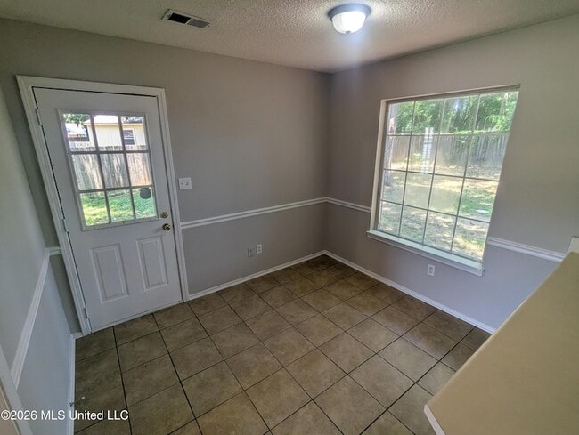 Photo - 904 Acorn Cove